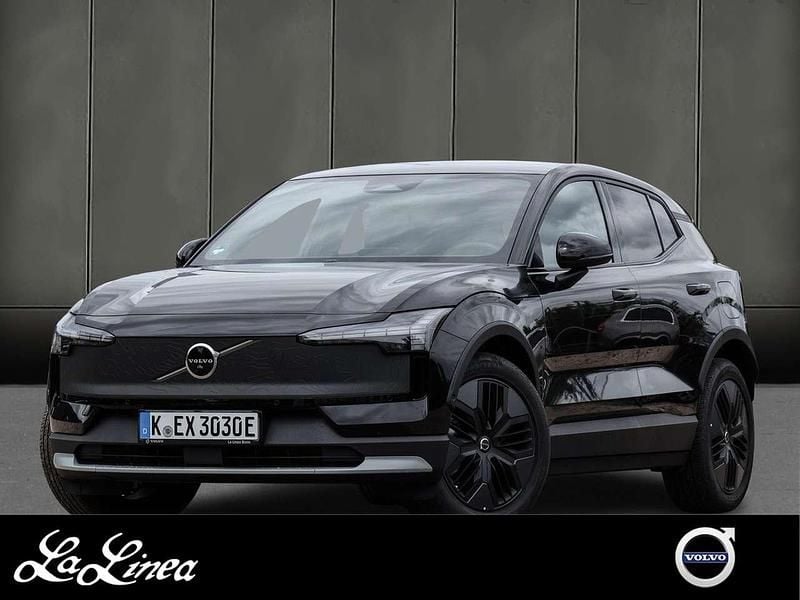 Schwarz Gebraucht 2025 Volvo EX30 CC Performance SUV | 42.930 € (Superpreis) - Bild 1/3