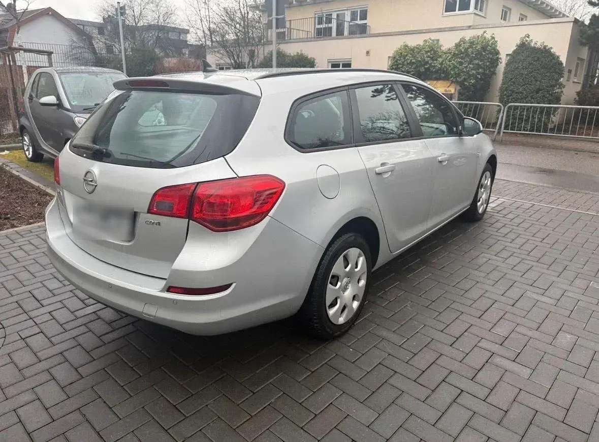 Gebraucht Opel Astra Eco 110 PS (80 kW) 2012 Silber Kombi