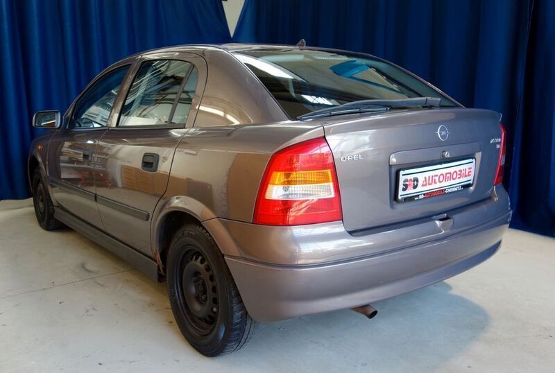 Gebraucht Opel Astra 75 PS (55 kW) 1998 Braun Limousine