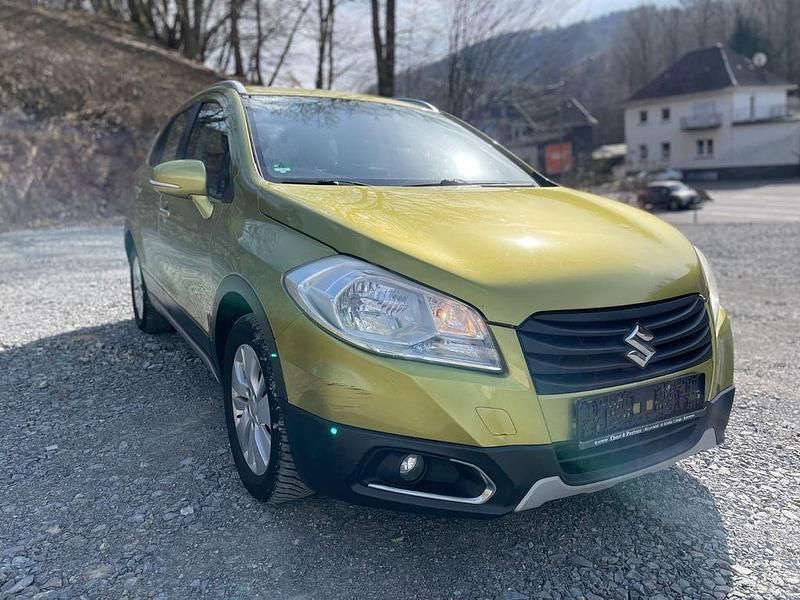 Gebraucht 2014 Suzuki SX4 S-Cross Club SUV | 7.499 € (Fairer Preis) - Bild 1/4