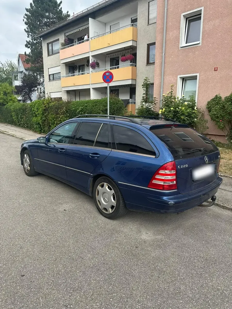 Gebraucht Mercedes C220 Avantgarde 150 PS (110 kW) 2004 Blau Kombi