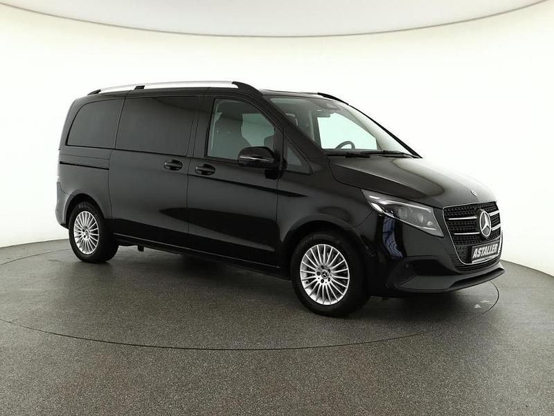 Gebraucht Mercedes V250 Style 190 PS (139 kW) 2024 Obsidianschwarz Van / Kleinbus