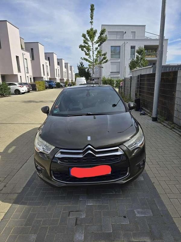 Braun Gebraucht 2012 Citroën DS4 So Chic Kleinwagen | 5.500 € (Fairer Preis) - Bild 1/4