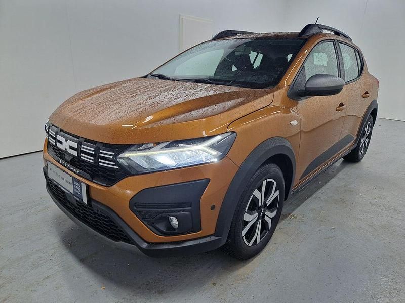 Taklamakanorange Gebraucht 2023 Dacia Sandero Expression Kleinwagen | 15.890 € (Etwas zu teuer) - Bild 1/4