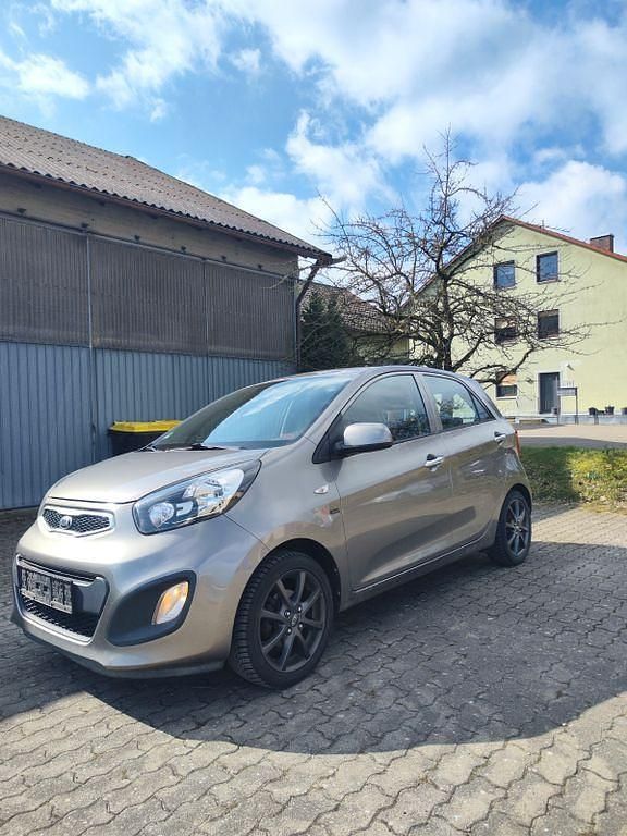 Gebraucht Kia Picanto Edition 7 69 PS (50 kW) 2013 Grau Kleinwagen