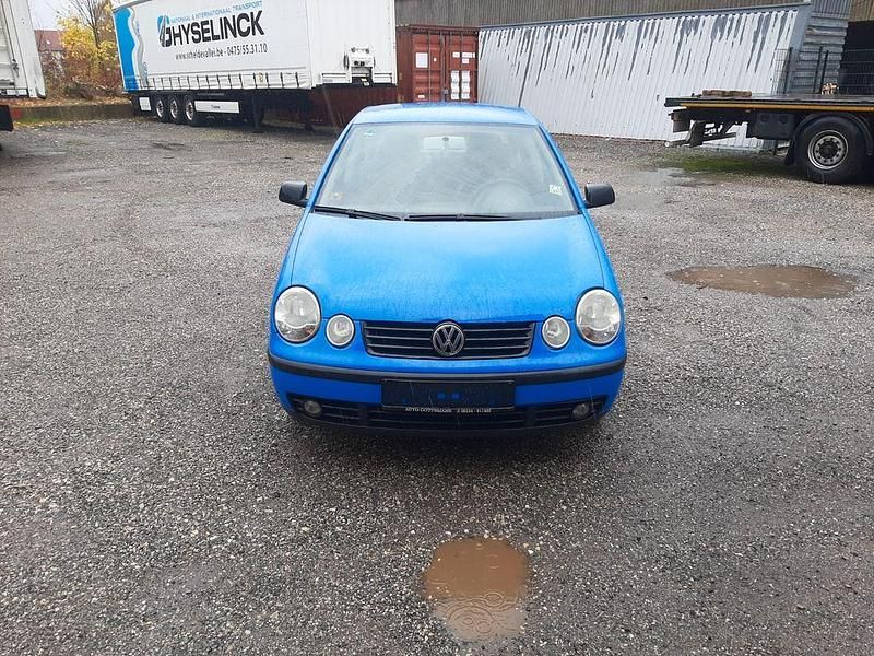 Blau Gebraucht 2002 VW Polo Comfortline Limousine | 1.790 € (Fairer Preis) - Bild 1/4