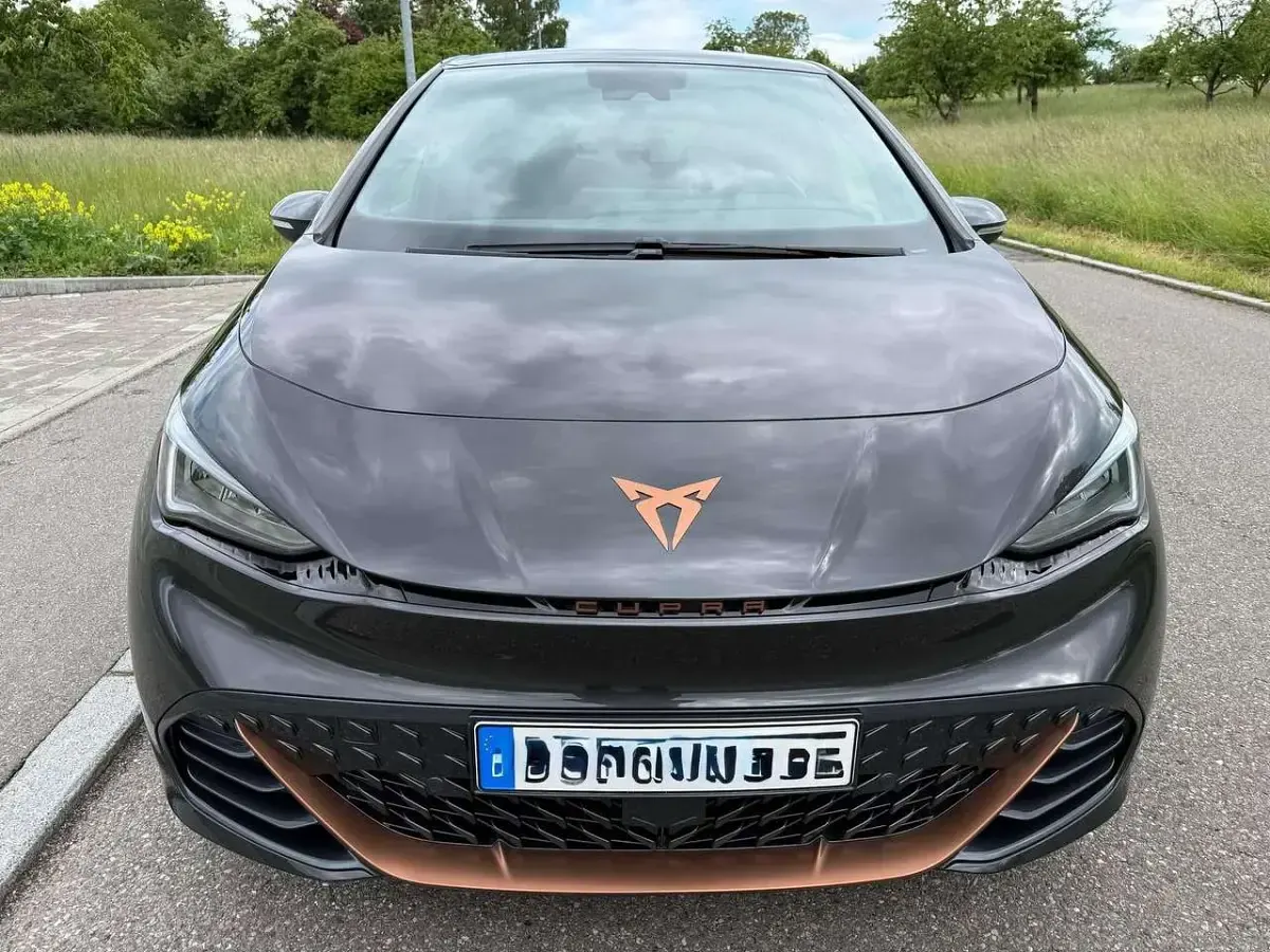 Käytetty Cupra Born 150 kW (204 HP) 2022 Harmaa Viistoperä