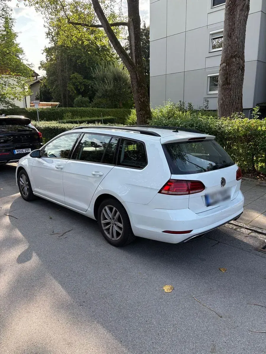 Gebraucht VW Golf VII Comfortline 110 PS (80 kW) 2017 Weiß Kombi