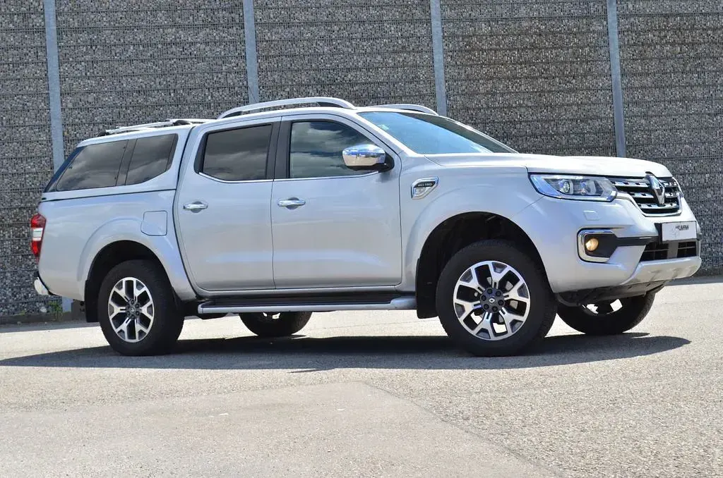 Gebraucht Renault Alaskan Intens 190 PS (139 kW) 2018 Silber Pickup