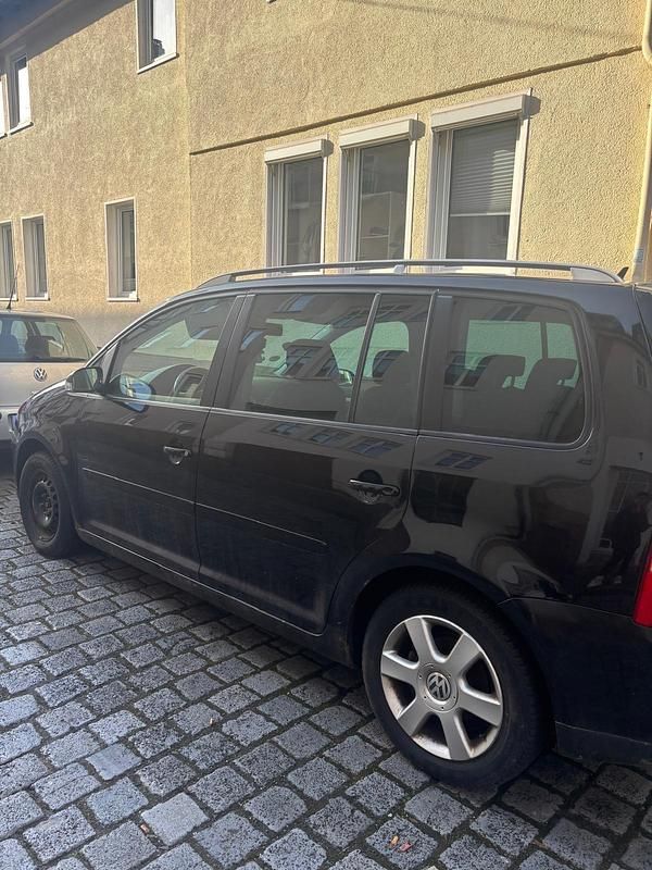 Gebraucht VW Touran 140 PS (102 kW) 2004 Schwarz Van / Kleinbus
