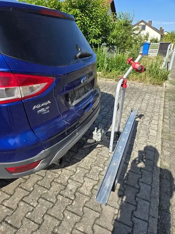 Gebraucht Ford Kuga SYNC Edition 150 PS (110 kW) 2016 Blau SUV