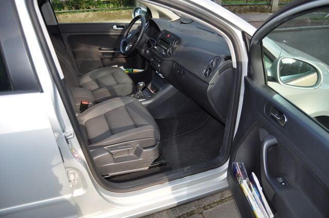 Gebraucht VW Golf Plus Team 190 PS (139 kW) 2011 Grau metallic Van / Kleinbus