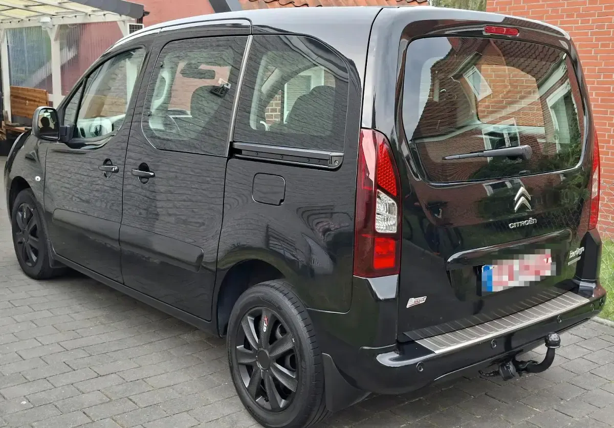Gebraucht Citroën Berlingo 93 PS (68 kW) 2013 Schwarz Van / Kleinbus