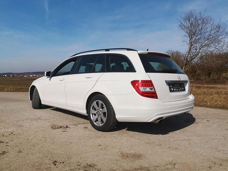 Gebraucht Mercedes C250 204 PS (150 kW) 2013 Weiß Limousine