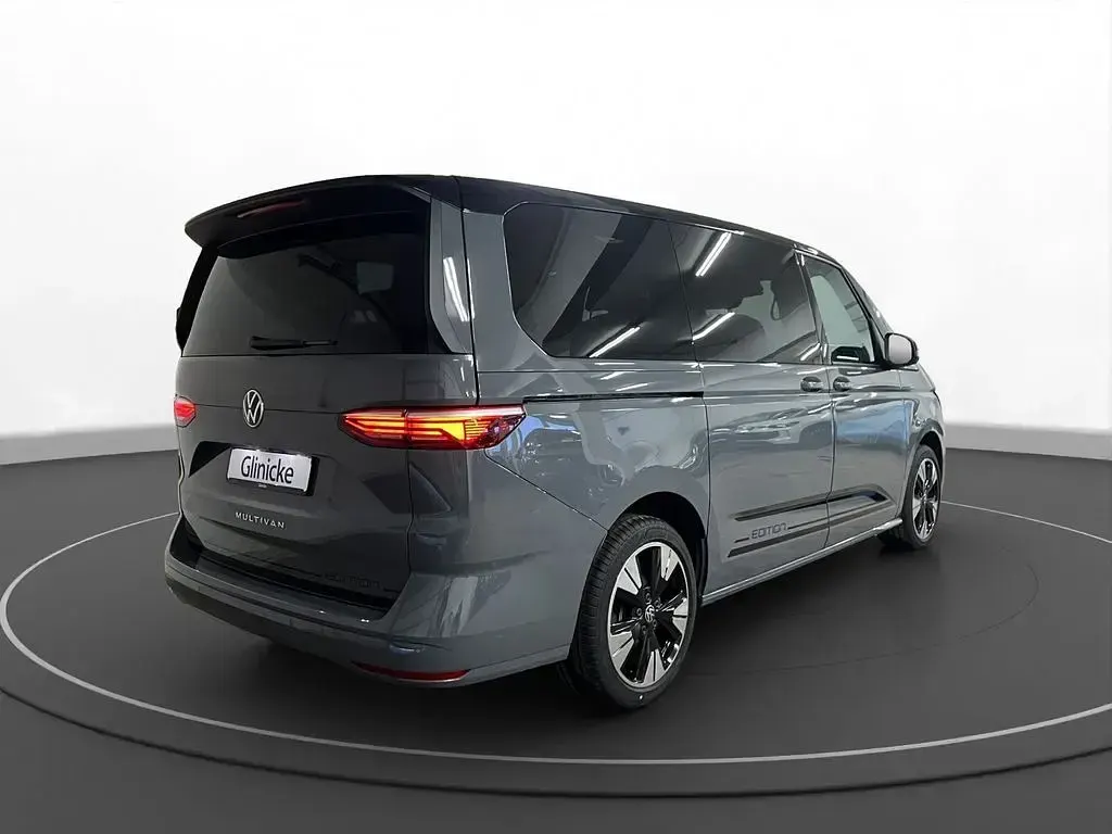 Gebraucht VW Multivan Edition 204 PS (150 kW) 2023 Grau Van / Kleinbus