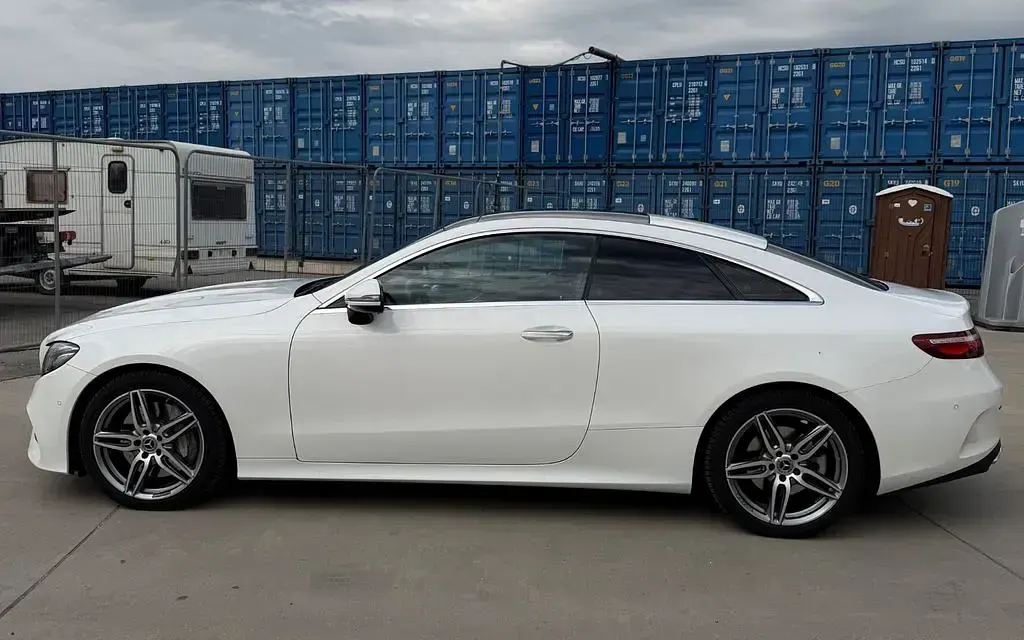 Usata Mercedes E350 AMG line 299 CV (219 kW) 2019 Bianco Coupé