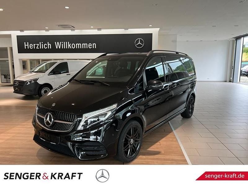 Schwarz Gebraucht 2022 Mercedes V300 Night Van / Kleinbus | 62.740 € (Etwas zu teuer) - Bild 1/4