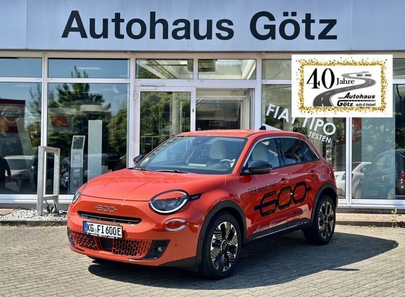 Orange Gebraucht 2024 Fiat 600E La Prima SUV | 36.990 € - Bild 1/4