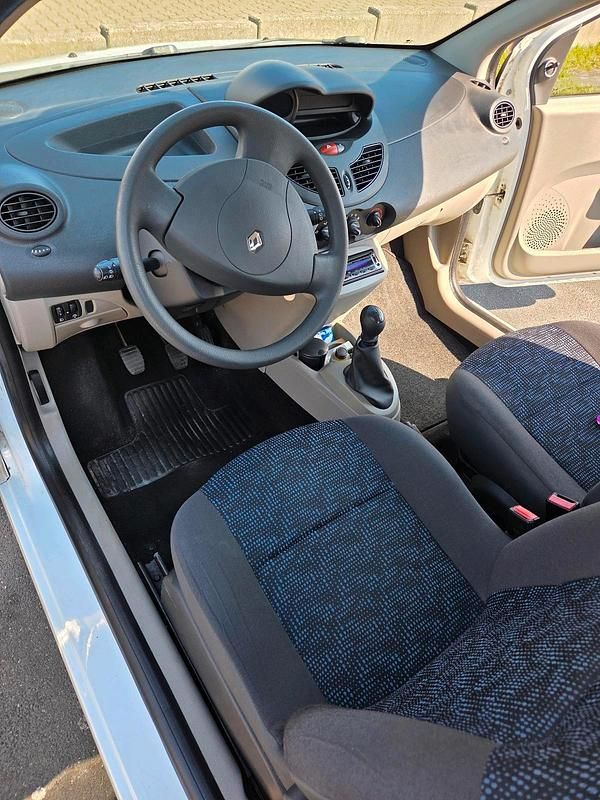 Gebraucht Renault Twingo 58 PS (42 kW) 2010 Weiß Kleinwagen