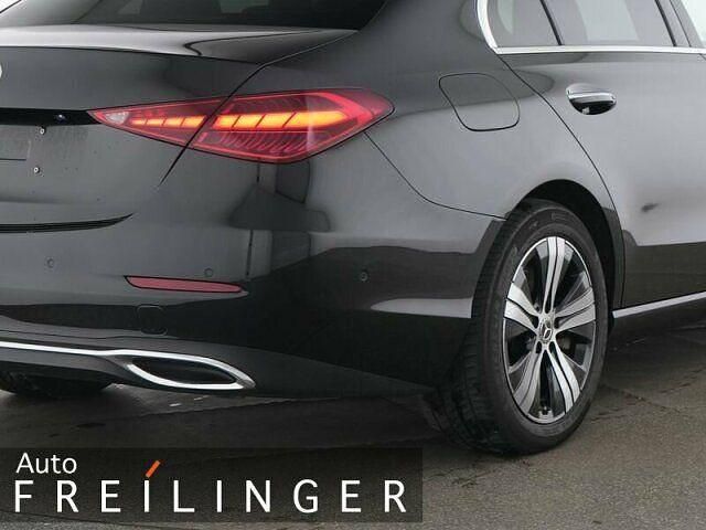 Gebraucht Mercedes C300e Avantgarde 313 PS (230 kW) 2024 Schwarz Limousine