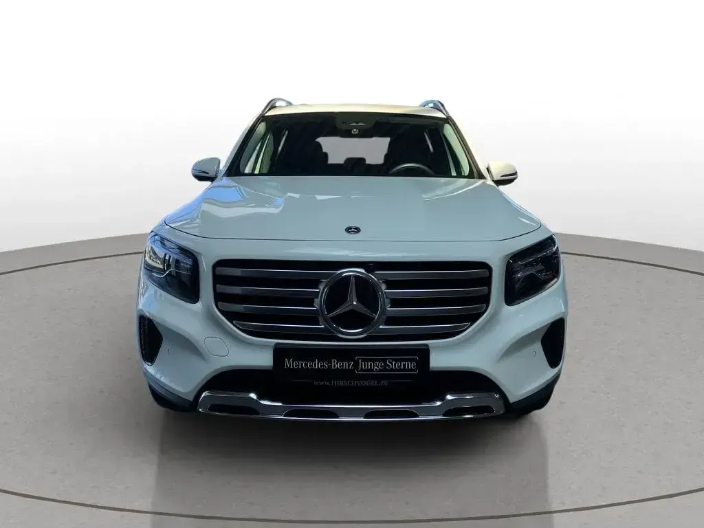 Gebraucht Mercedes GLB180 Progressive 136 PS (100 kW) 2025 Unilack polarweiß SUV