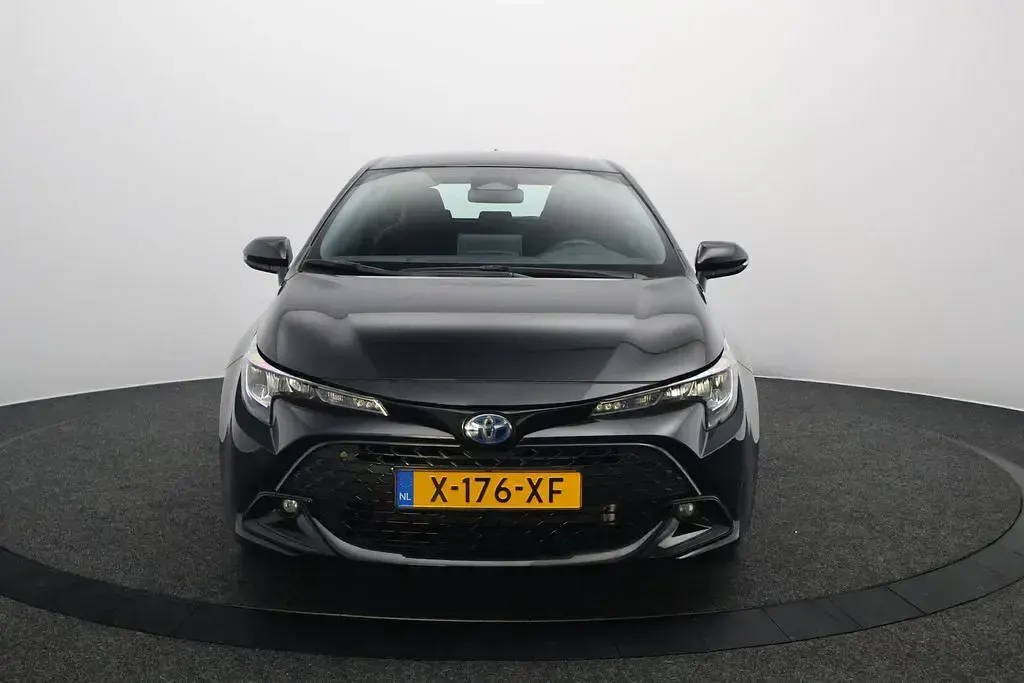 Gebraucht Toyota Corolla Hybrid Active 140 PS (102 kW) 2024 Schwarz Limousine