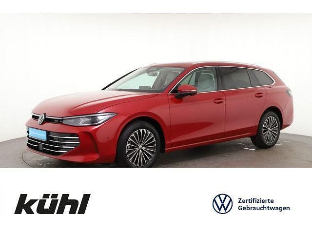 Chilirot metallic Gebraucht 2024 VW Passat Elegance Kombi | 37.690 € (Superpreis) - Bild 1/4
