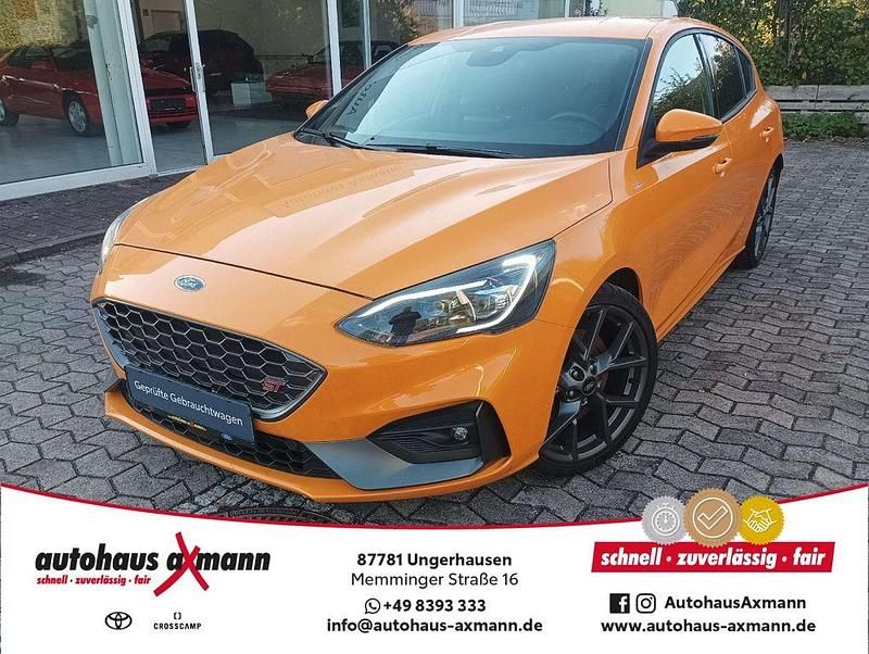 Orange Gebraucht 2020 Ford Focus ST Limousine | 23.500 € (Fairer Preis) - Bild 1/4