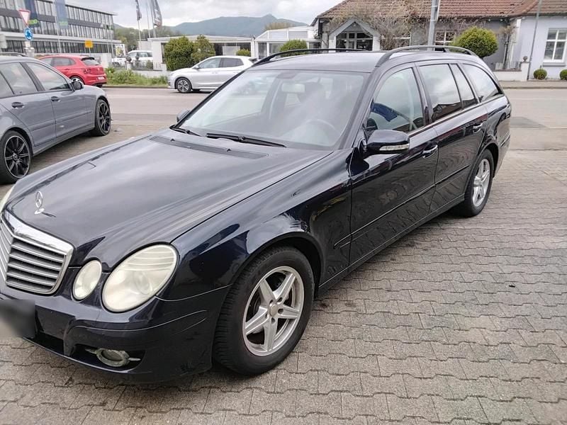 Second-hand Mercedes E200 184 CP (135 kW) 2006 Albastru Break