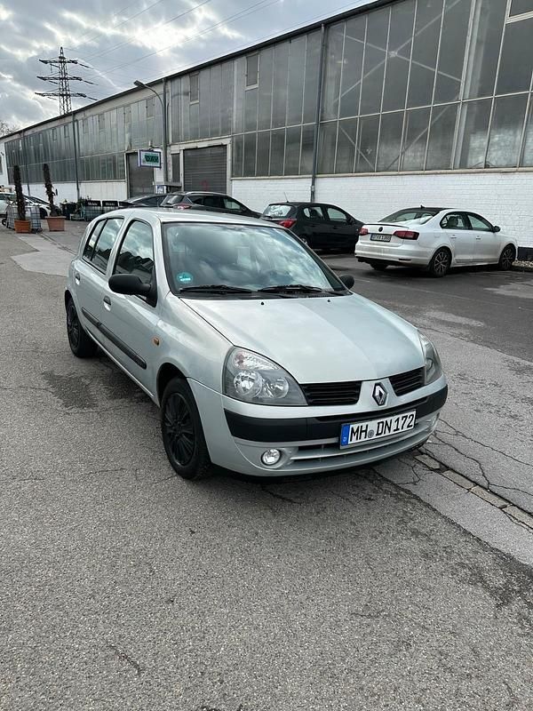 Usata Renault Clio II 2004 Argento Utilitaria
