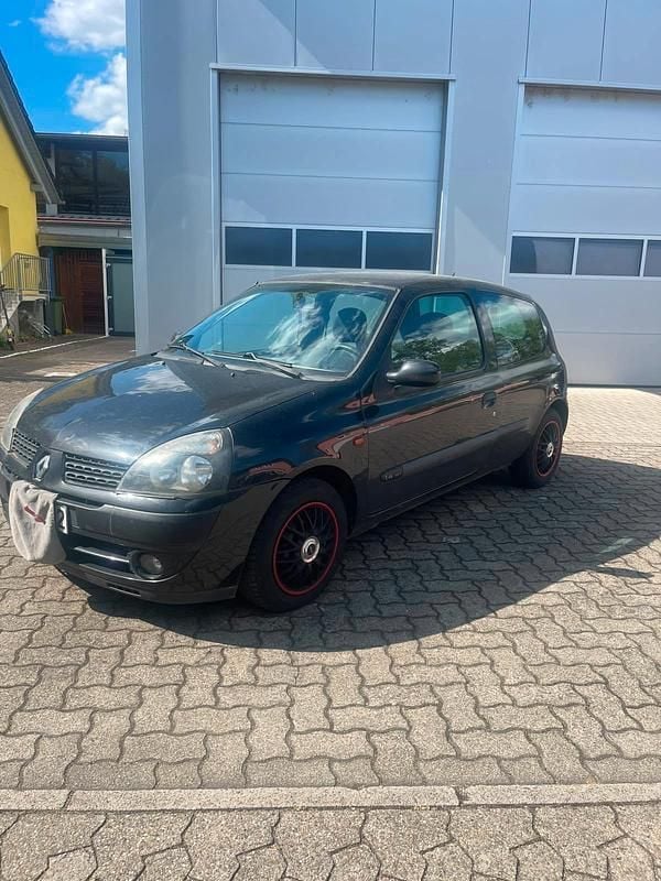 Gebraucht Renault Clio II 98 PS (72 kW) 2003 Schwarz Kleinwagen