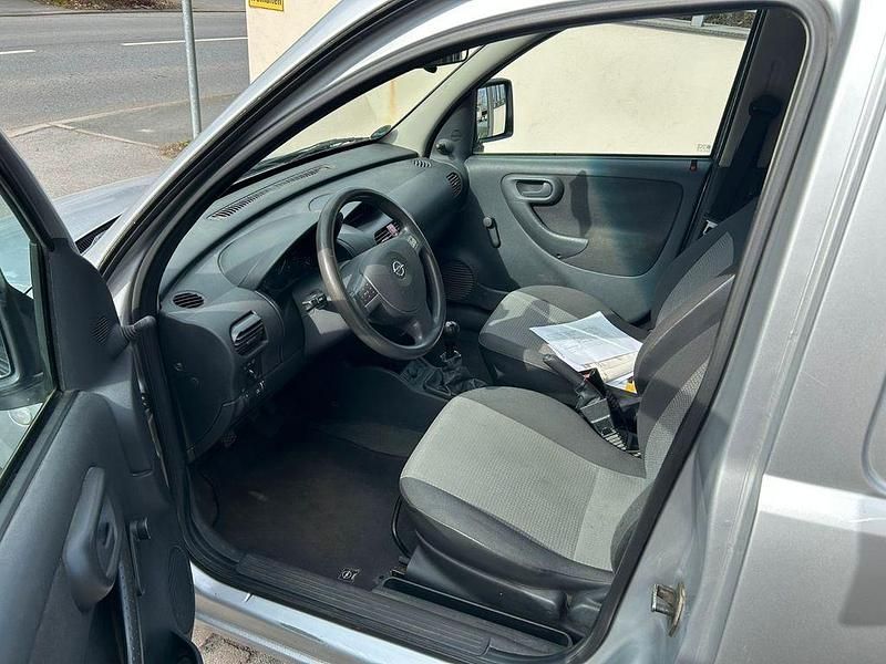 Second-hand Opel Combo 90 CP (66 kW) 2006 Argintiu Monovolum