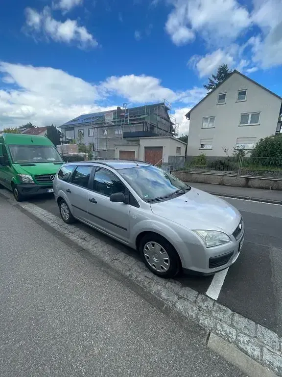 Gebraucht Ford Focus Ambiente 101 PS (74 kW) 2005 Limousine