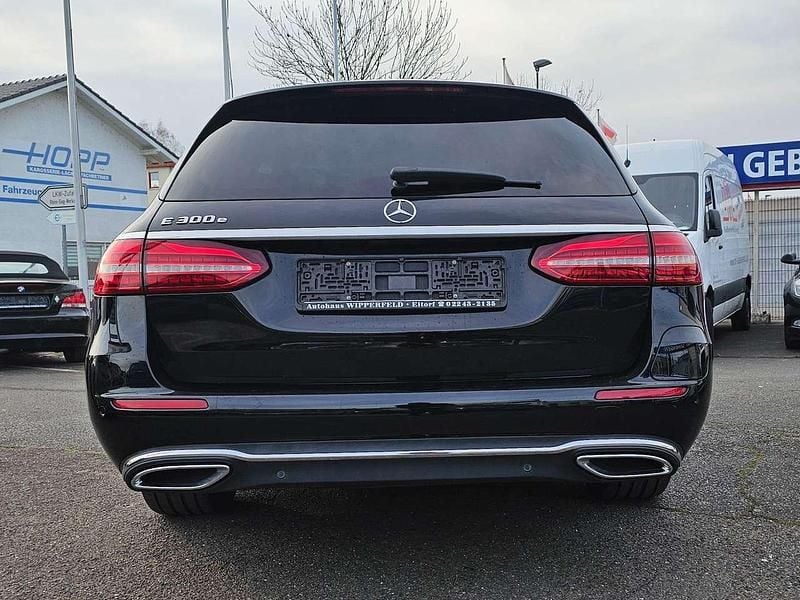 Gebraucht Mercedes E300 211 PS (155 kW) 2021 Schwarz  unilack Kombi