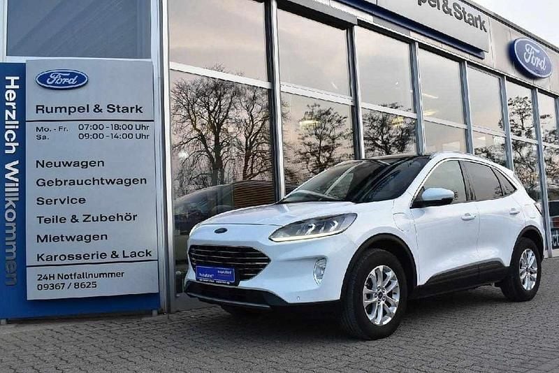 Gebraucht Ford Kuga Titanium 224 PS (164 kW) 2022 Frostweiß SUV