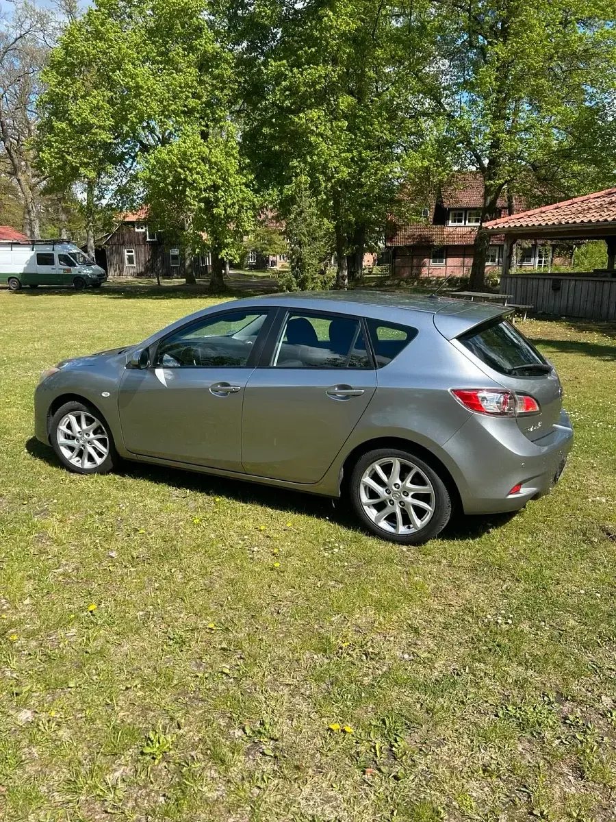 Gebraucht Mazda 3 115 PS (84 kW) 2012 Grau Limousine