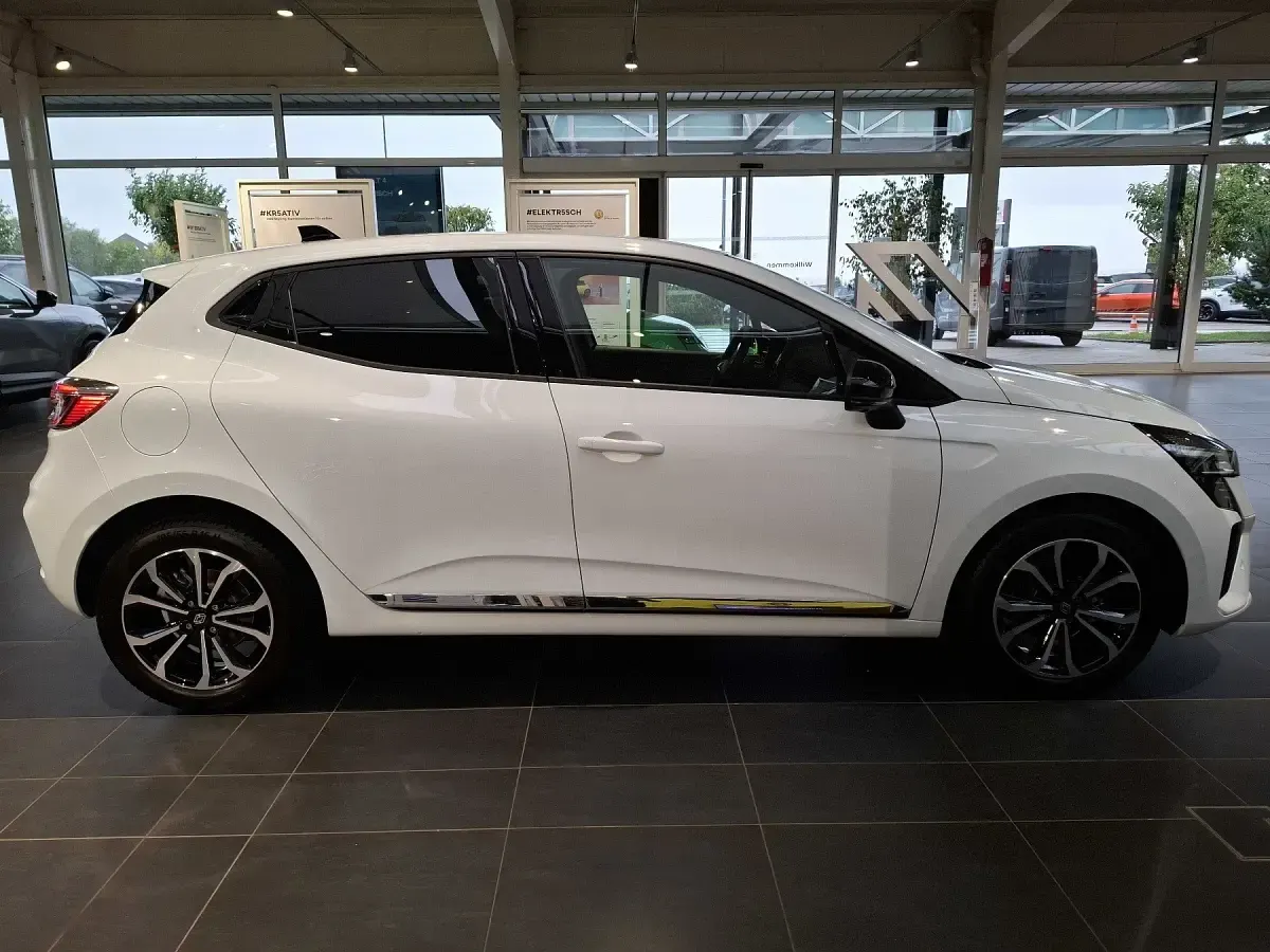 Gebraucht Renault Clio Techno 91 PS (66 kW) 2025 Arktisweiß Kleinwagen
