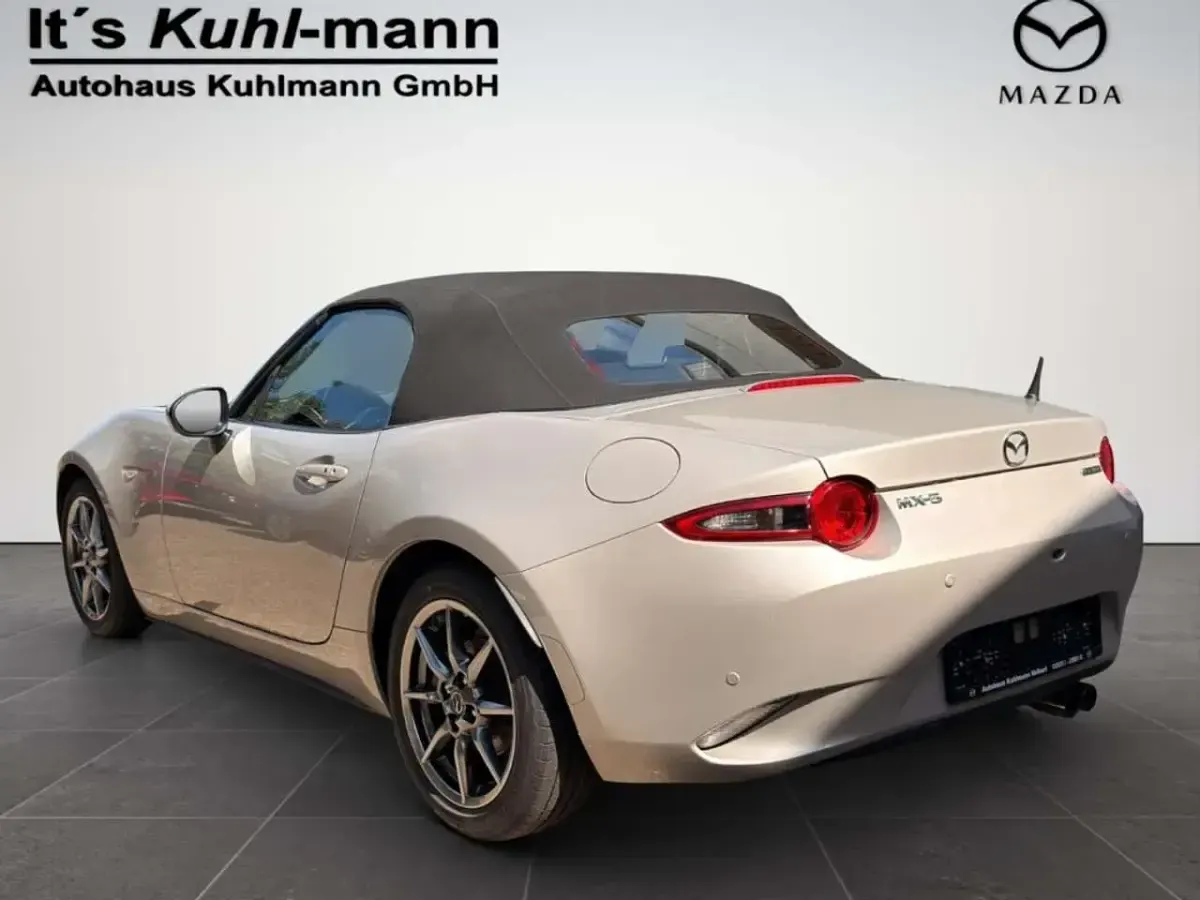 Gebraucht Mazda MX5 Exclusive-Line 132 PS (97 kW) 2023 Beige Cabrio