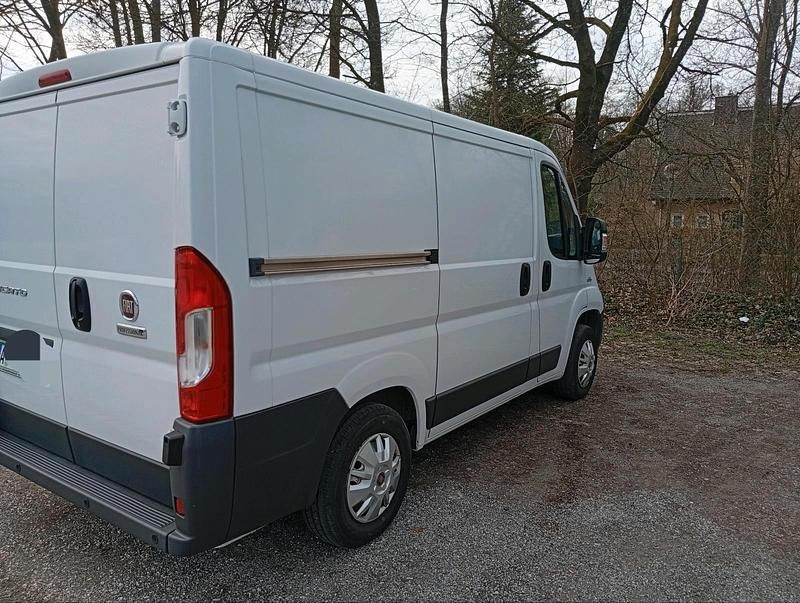 Gebraucht Fiat Ducato 116 PS (85 kW) 2015 Weiß Van