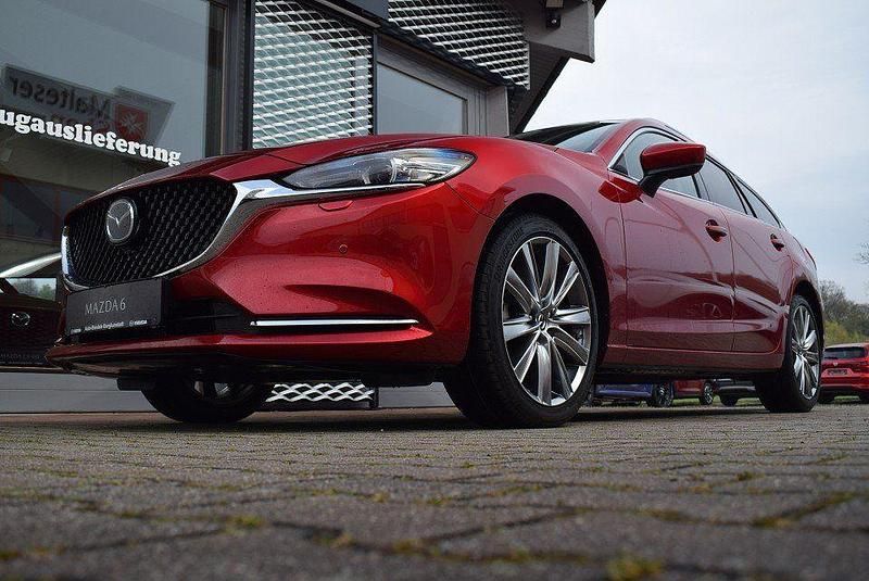 Gebraucht Mazda 3 Exclusive-Line 194 PS (142 kW) 2024 Rot Limousine