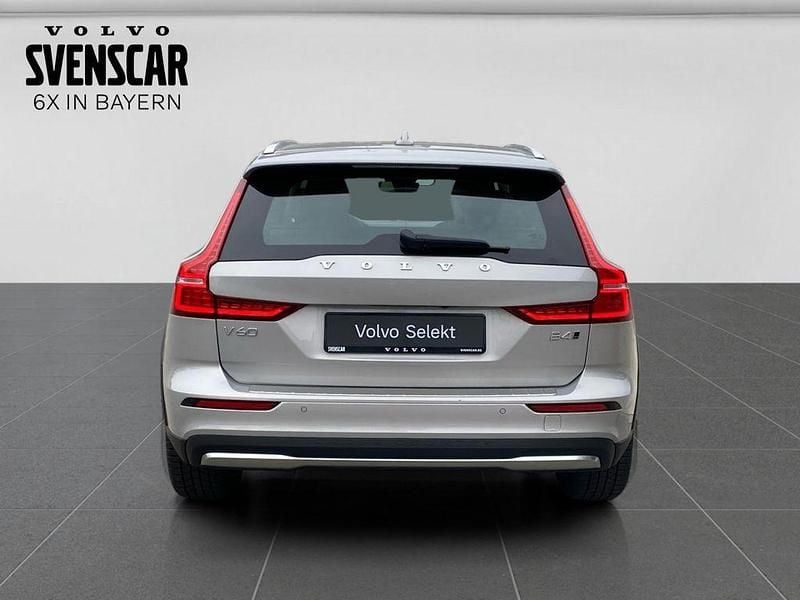 Gebraucht Volvo V60 CC Plus 197 PS (144 kW) 2023 735) (silber Kombi