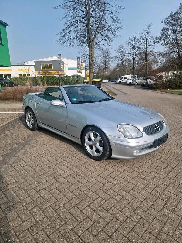 Gebraucht Mercedes SLK200 163 PS (119 kW) 2002 Silber Cabrio