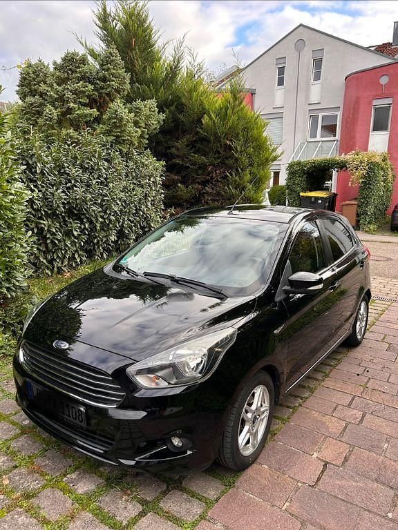 Schwarz Gebraucht 2017 Ford Ka Plus Cool & Sound Edition Kleinwagen | 8.000 € (Guter Preis) - Bild 1/4