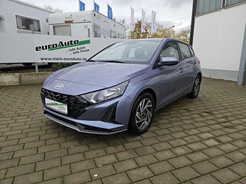 Neu Hyundai i20 Edition 101 PS (74 kW) 2025 Blau Limousine