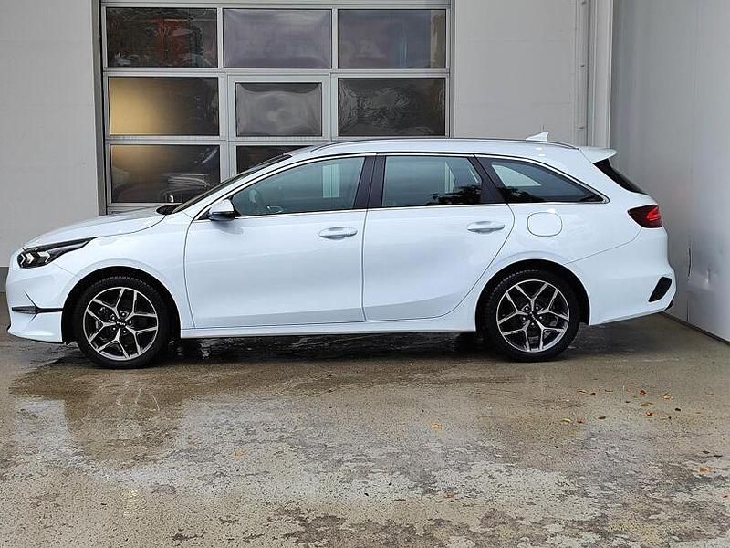 Gebraucht Kia Ceed Sportswagon Spirit 140 PS (102 kW) 2024 Cararraweiss Kombi