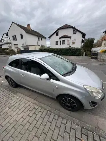Gebraucht Opel Corsa 87 PS (63 kW) 2012 Silber Kleinwagen