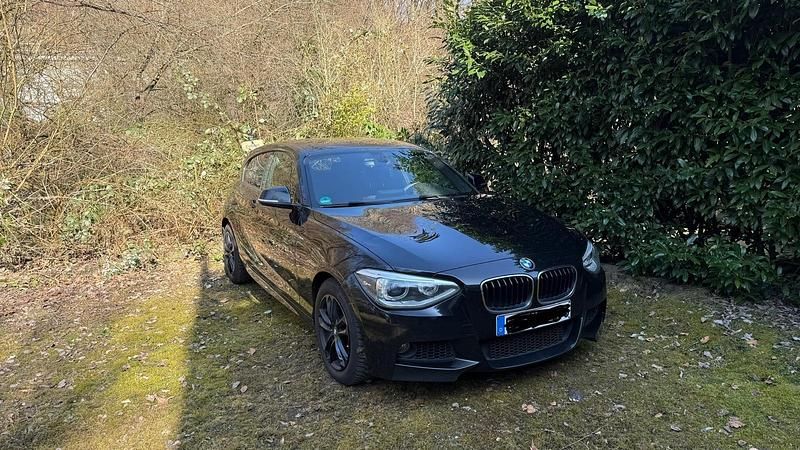 Schwarz Gebraucht 2014 BMW 118 Coupé M Sport Coupé | 8.000 € - Bild 1/4