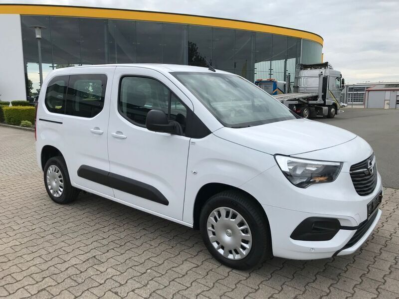 Gebraucht Opel Combo Life Edition 110 PS (80 kW) 2022 Weiß Van / Kleinbus