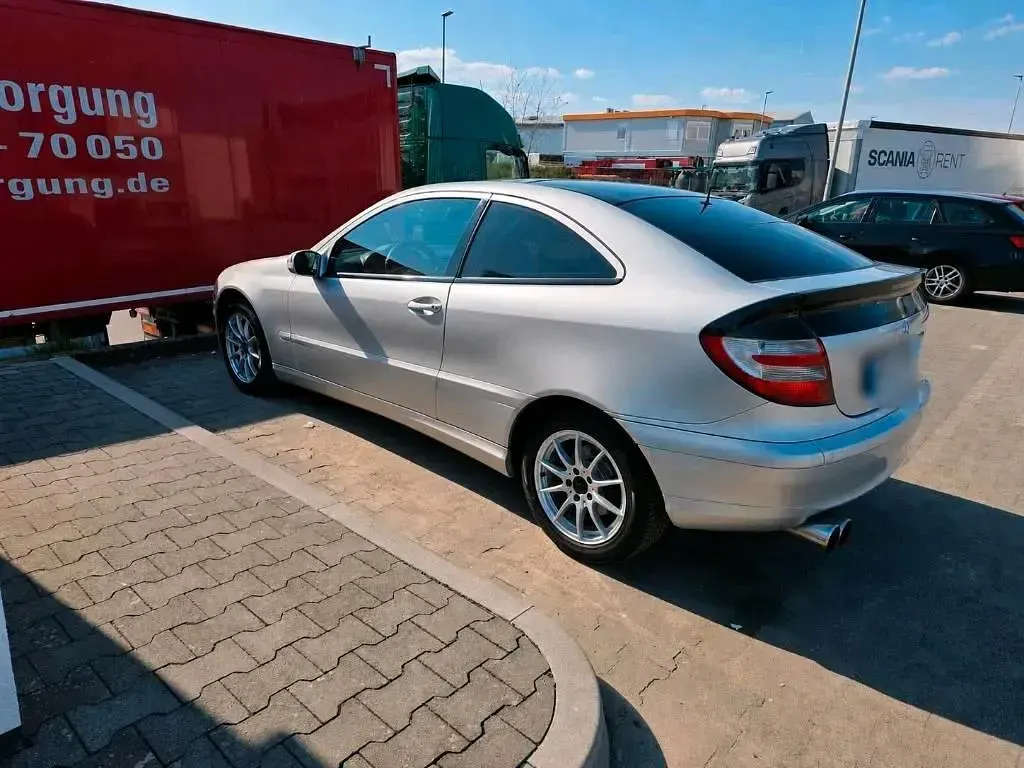 Gebraucht Mercedes C230 192 PS (141 kW) 2004 Grau Coupé