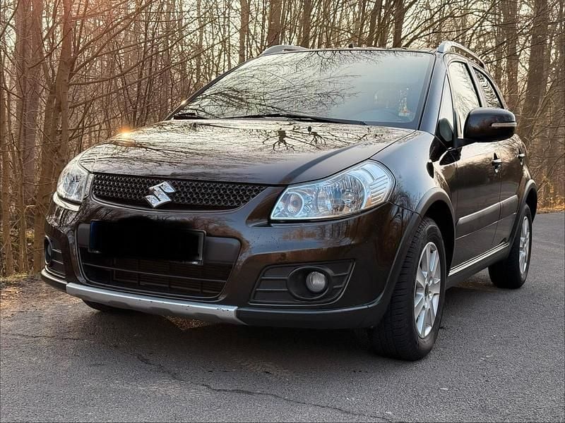 Gebraucht Suzuki SX4 Style 120 PS (88 kW) 2013 Braun Limousine